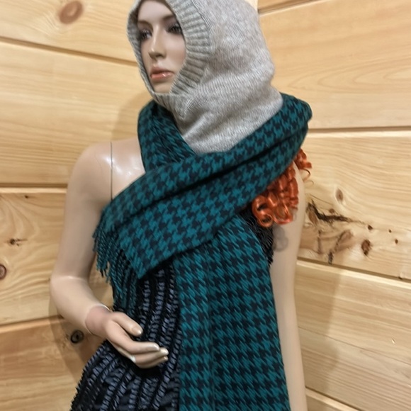 “Softer Than Cashmere?” Houndstooth Scarf - Picture 3 of 3